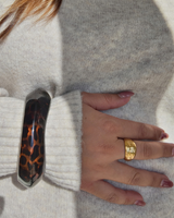 Bracelet jonc léopard en résine