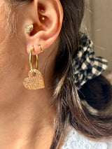 Boucles Cœur en Résine – Paillettes sable doré