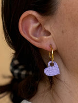 Boucles d'oreilles Cœur en Résine – Paillettes Lila