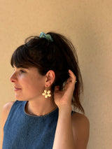 Grandes Boucles d’oreilles Fleur Organique en Résine – Vanille