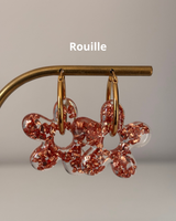 Maxi Boucles d’oreilles fleurs - créoles dorées & pampilles en résine