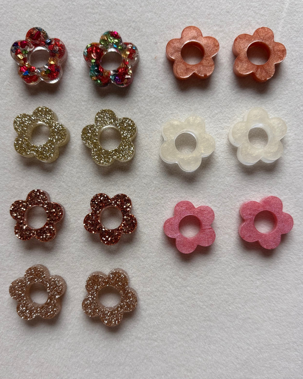 Recharges Boucles d’oreilles fleurs moyennes - pampilles en résine