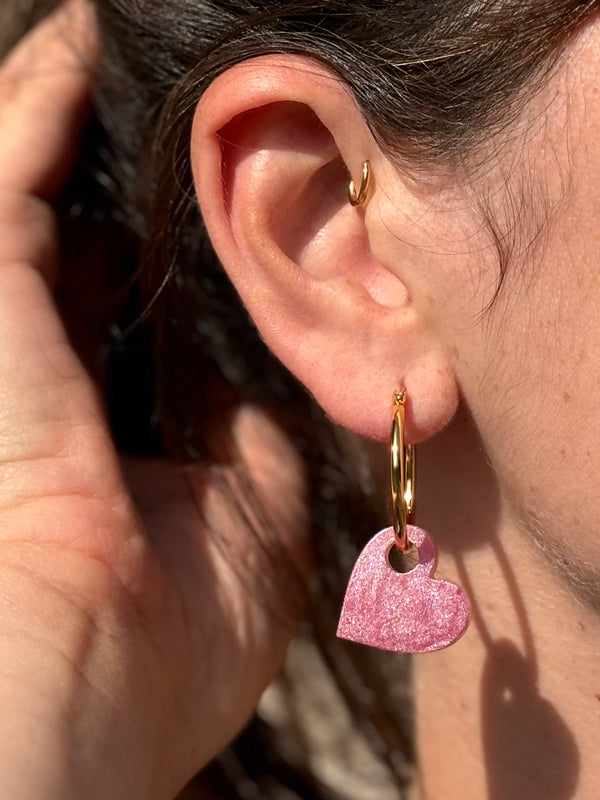 Boucles d'oreilles Cœur en Résine – Rose poudré