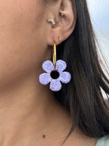 Grandes Boucles d’oreilles Fleur Classique en Résine –  Paillettes lila