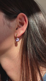 Mini Boucles Fleurs en Résine – Paillettes Lila